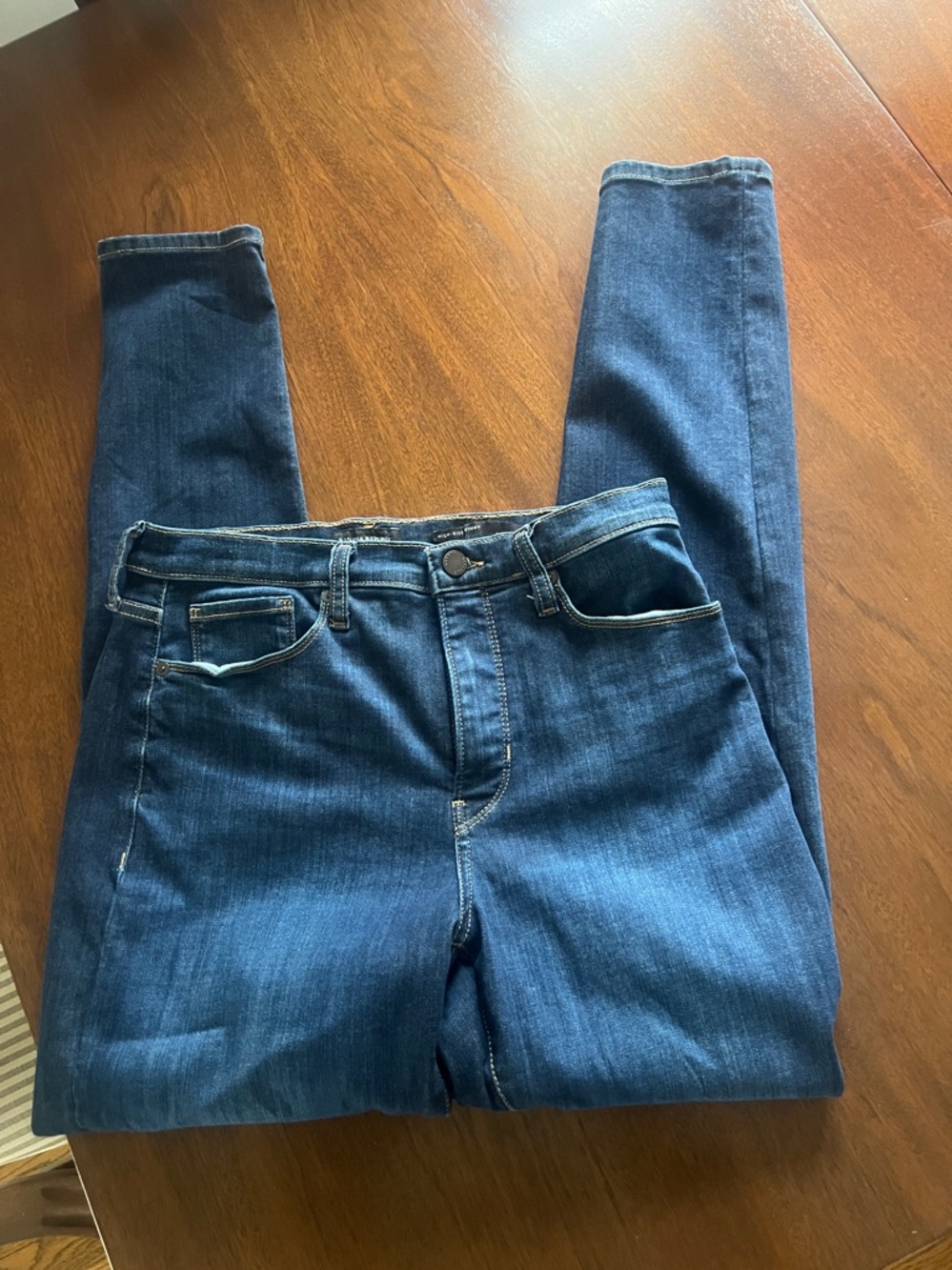 Banana Republic High Rise Skinny Jean. Size 29 Long. Like New! - Picture 4 of 4
